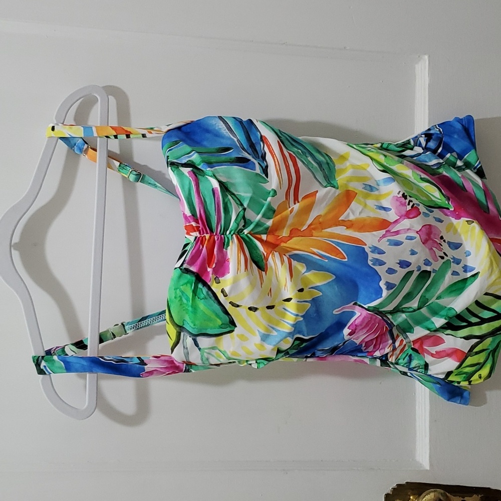 Tankini top.